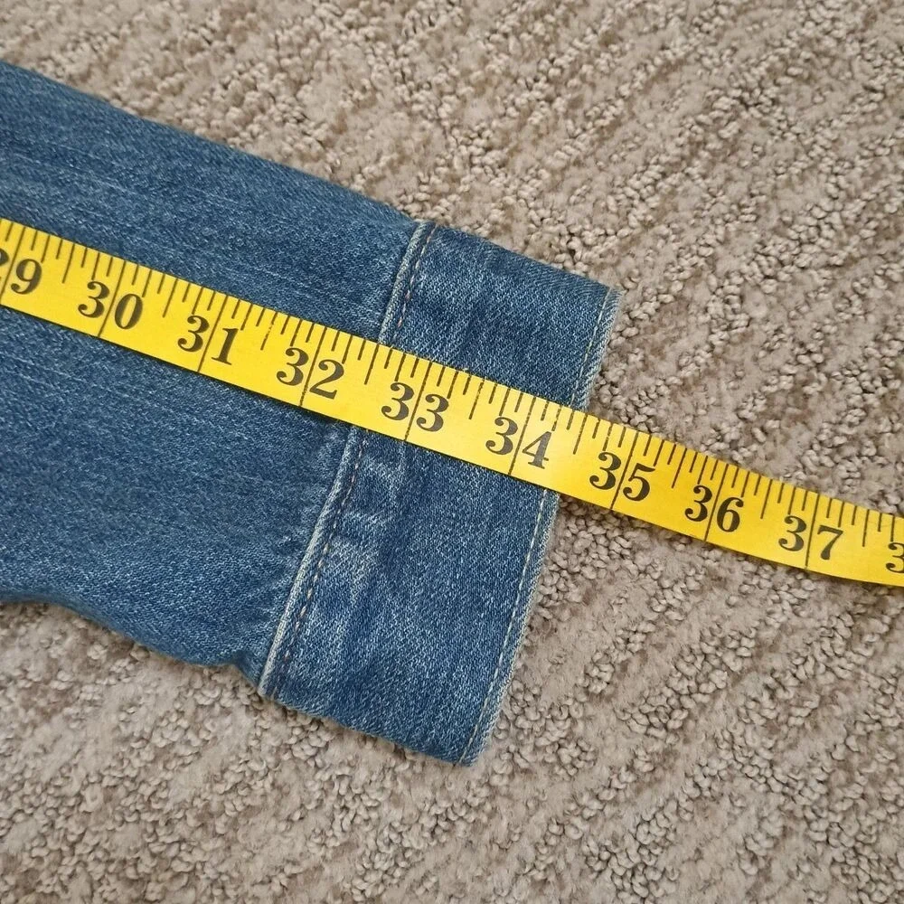 Levis levis trucker
